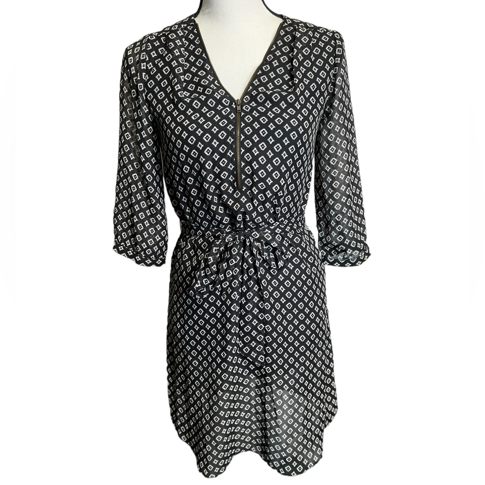 iz byer Woman’s Front Zipper Dress Sz S